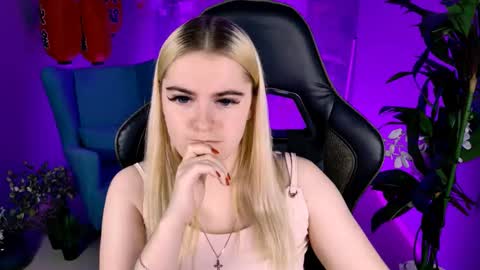 stef_nicks online show from October 2025 09:07:02 AM