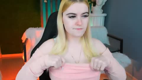 stef_nicks online show from April 2026 09:04:01 AM