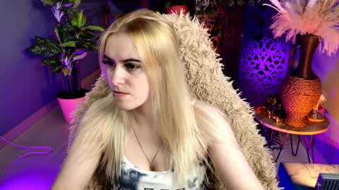 stef_nicks online show from May 2026 09:03:02 AM
