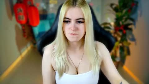 stef_nicks online show from June 2026 05:43:01 AM