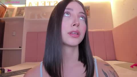 Stefa Gomez  online show from October 2025 01:15:02 PM