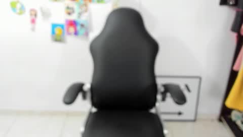 Snapshot of stefan_litleee chatting on February 2025 10:15:02 PM julieth-cancer online show from February 2025 10:15:02 PM