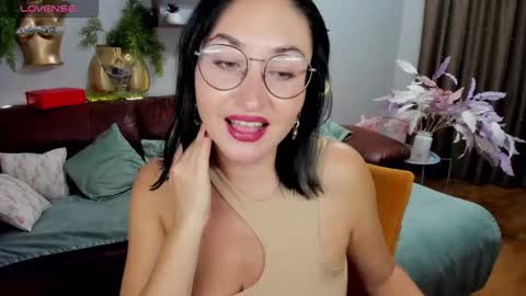 StefanaWinter online show from October 2025 05:30:01 AM