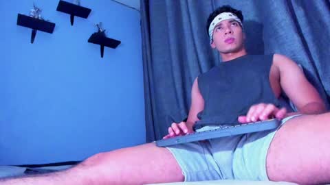 Snapshot of stefann_salvatore chatting on January 2025 02:40:02 AM Stefann Salvatore online show from January 2025 02:40:02 AM