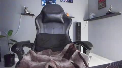 Stefann Salvatore online show from April 2026 11:44:02 PM