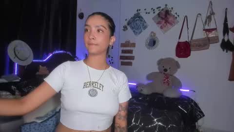 Im MiaIts my first day here  online show from February 2025 01:10:01 AM