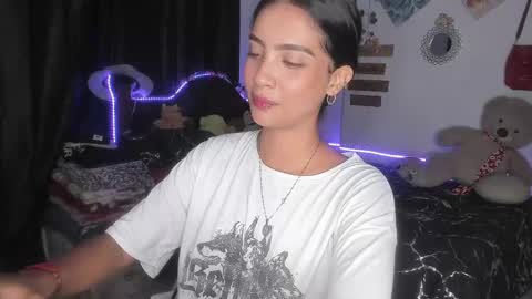 Im MiaIts my first day here  online show from February 2025 12:04:02 AM