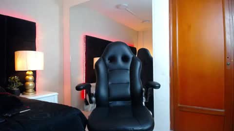 Snapshot of stefano_moretti chatting on June 2026 05:12:01 AM S T E F A N O online show from June 2026 05:12:01 AM