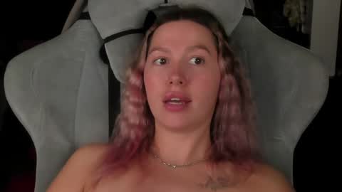 stefany_and_bettany online show from April 2026 05:30:01 PM