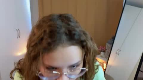Snapshot of steffaniebrais chatting on October 2025 02:10:01 AM Steffani online show from October 2025 02:10:01 AM