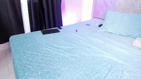 Snapshot of steffany_lopez_ chatting on January 2025 09:30:02 PM steffany_lopez_ online show from January 2025 09:30:02 PM
