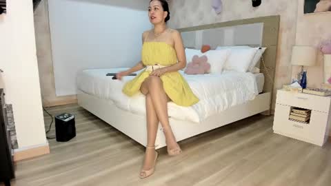 Snapshot of stefi_alizon chatting on June 2026 01:19:01 AM Zuly online show from June 2026 01:19:01 AM