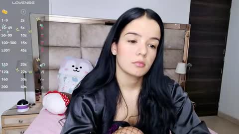 Stefany online show from June 2026 10:43:02 PM