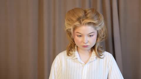 Stella online show from October 2025 01:14:01 AM