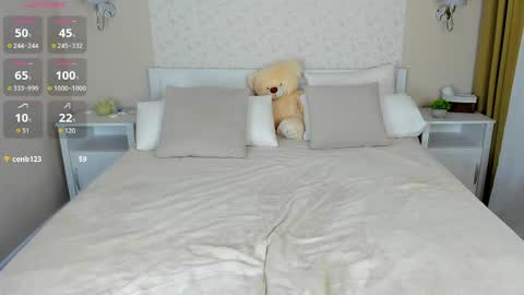 Snapshot of stella_leee chatting on April 2026 12:39:01 AM Stella Leee online show from April 2026 12:39:01 AM