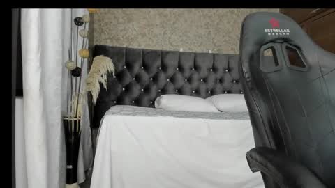 Estella online show from January 2025 08:11:02 PM