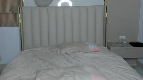 stella online show from February 2026 12:18:01 AM