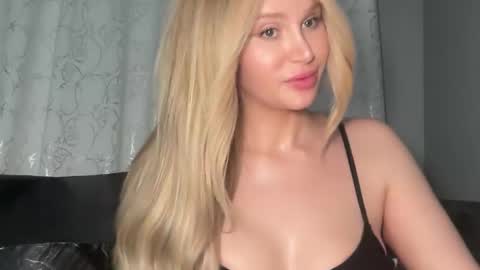 Snapshot of stellacummings chatting on March 2026 04:51:01 AM Stella Bella online show from March 2026 04:51:01 AM