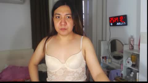 Snapshot of stellahugets chatting on May 2026 01:14:02 AM Stella online show from May 2026 01:14:02 AM