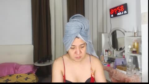 Snapshot of stellahugets chatting on May 2026 12:24:01 PM Stella online show from May 2026 12:24:01 PM