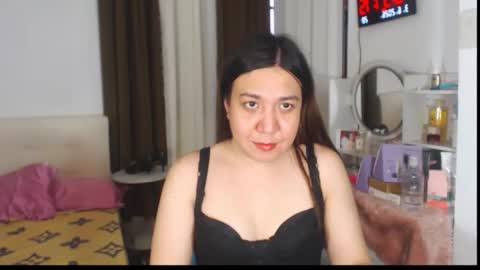 Snapshot of stellahugets chatting on June 2026 12:57:02 AM Stella online show from June 2026 12:57:02 AM