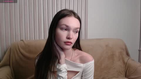 stellapayne online show from September 2025 11:03:01 AM