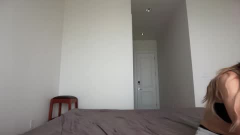 stellapearl online show from September 2025 04:07:01 PM