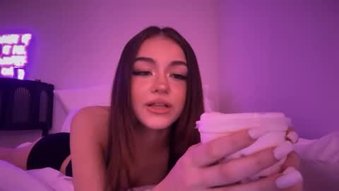 stellapearl online show from September 2025 08:47:02 PM