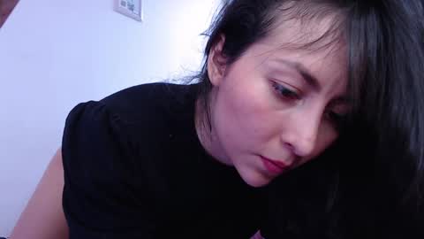 Snapshot of step_daughter_ chatting on January 2025 10:46:02 PM MIA online show from January 2025 10:46:02 PM