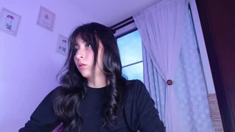 Snapshot of step_daughter_ chatting on March 2025 11:20:01 PM MIA online show from March 2025 11:20:01 PM