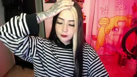 Snapshot of stephani_rousso chatting on April 2026 11:02:02 PM joha cosmo online show from April 2026 11:02:02 PM