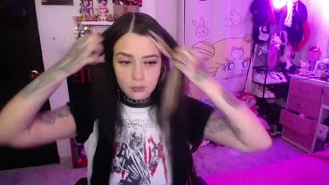 Snapshot of stephani_rousso chatting on June 2026 11:40:02 PM joha cosmo online show from June 2026 11:40:02 PM