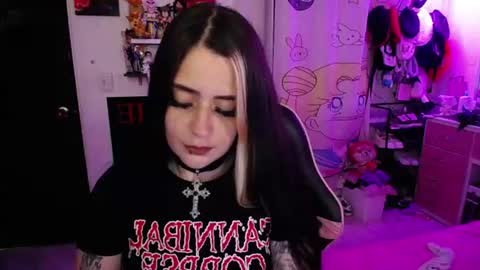 Snapshot of stephani_rousso chatting on June 2026 11:31:02 PM joha cosmo online show from June 2026 11:31:02 PM