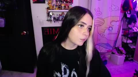 Snapshot of stephani_rousso chatting on June 2026 11:16:02 PM joha cosmo online show from June 2026 11:16:02 PM