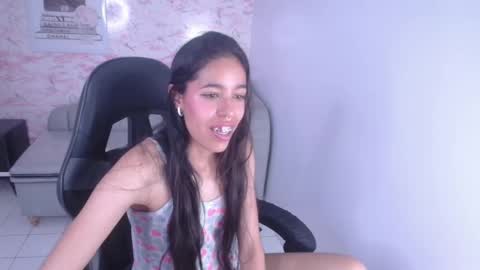 Stephania online show from December 2024 03:52:01 AM