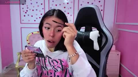 Stephania online show from December 2025 11:50:02 AM