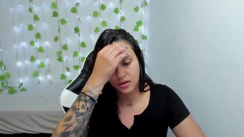 Snapshot of stephanie_ross_ chatting on December 2024 12:34:02 AM Stephanie online show from December 2024 12:34:02 AM