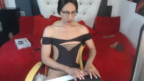 Snapshot of stephanieparadis25 chatting on February 2026 04:12:02 PM stephanieparadis online show from February 2026 04:12:02 PM