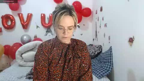 Stephanie   online show from February 2026 11:07:02 AM