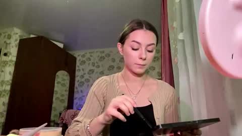 Stephani online show from March 2026 05:07:01 PM