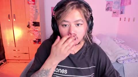 Stephanie  online show from March 2025 12:44:01 AM