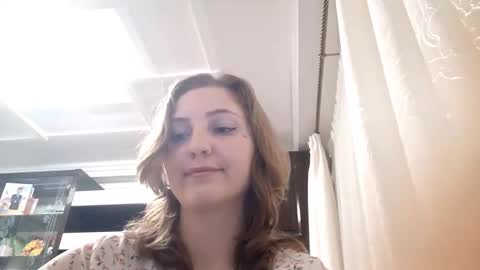 Stephanie online show from December 2025 05:43:02 PM