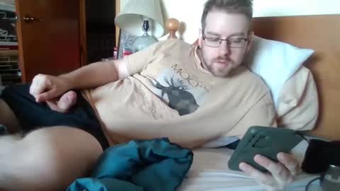 Snapshot of sterben13v chatting on May 2026 12:13:02 PM Ian23602 online show from May 2026 12:13:02 PM