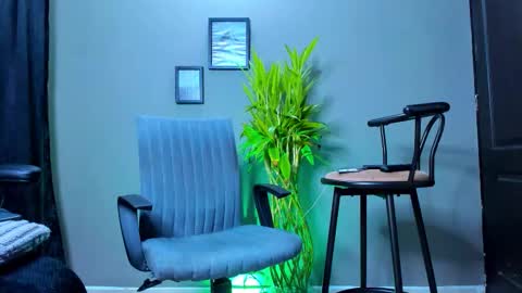 Snapshot of stev_velez chatting on November 2025 10:38:01 AM Steve online show from November 2025 10:38:01 AM