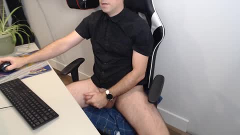 Snapshot of steve_oo8 chatting on December 2024 04:13:02 PM steve_oo8 online show from December 2024 04:13:02 PM