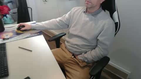 Snapshot of steve_oo8 chatting on February 2025 06:42:01 PM steve_oo8 online show from February 2025 06:42:01 PM