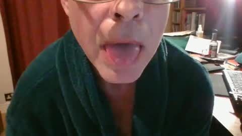 stevejm3740 online show from December 2024 01:34:01 AM