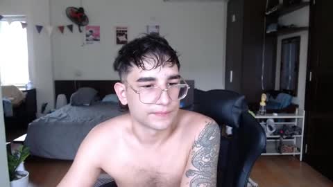 Snapshot of steveoceanbeanhuge chatting on May 2026 03:14:01 AM Alex online show from May 2026 03:14:01 AM