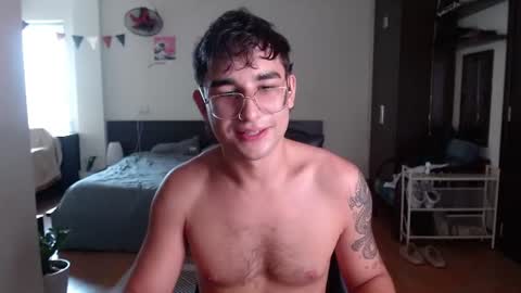 Snapshot of steveoceanbeanhuge chatting on June 2026 04:21:01 AM Alex online show from June 2026 04:21:01 AM