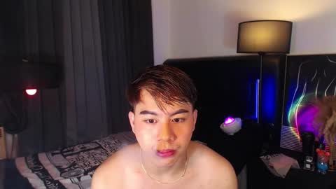 Snapshot of stevetwinktop chatting on October 2025 01:03:02 PM STEVE online show from October 2025 01:03:02 PM